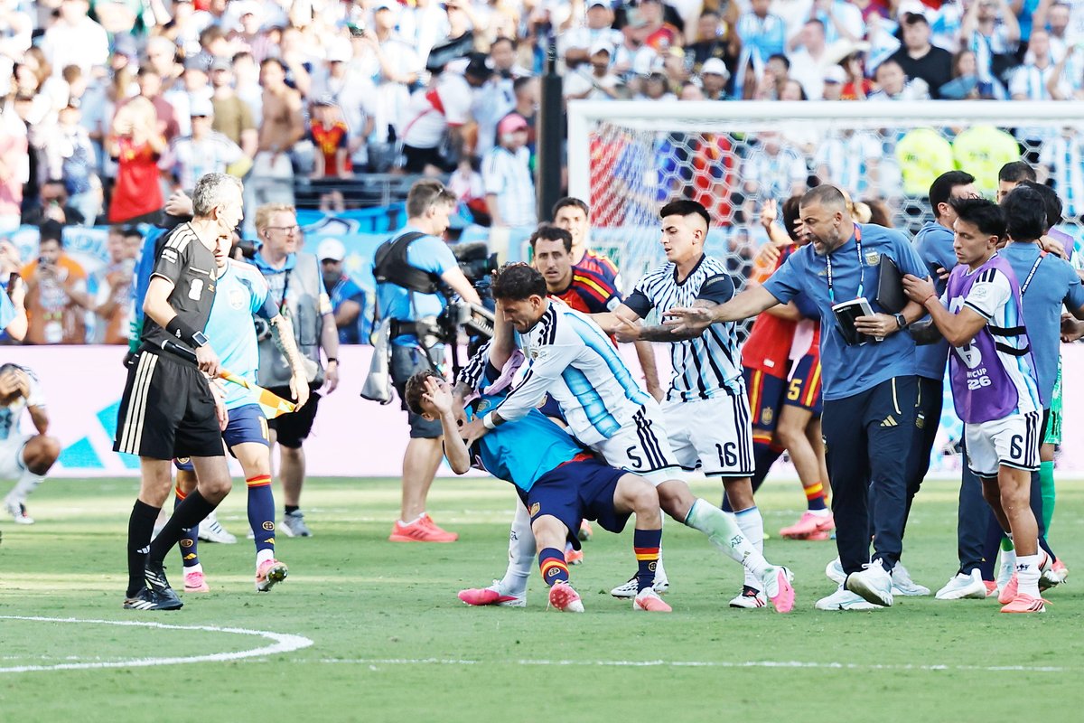 Učestovao u tuči Argentinaca i Španaca, pa ga Atletico Madrid odmah prodao!